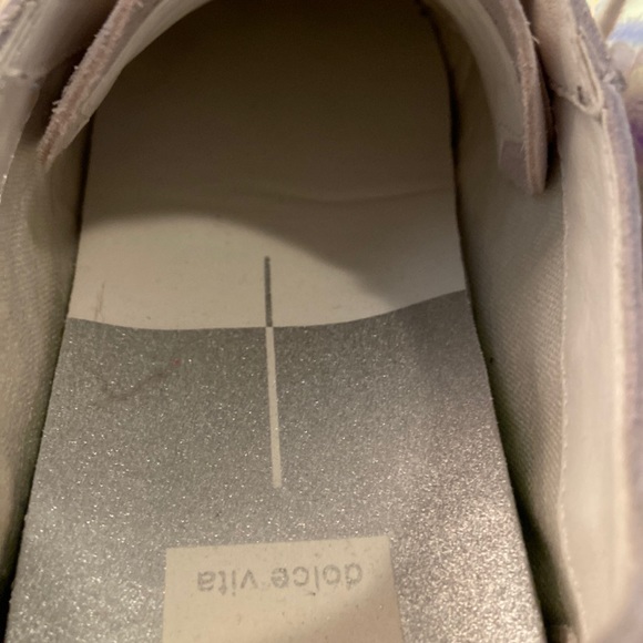 Dolce Vita Zaga Women’s Sneakers, Silver Iridescent Leather 8.5M - Picture 6 of 12